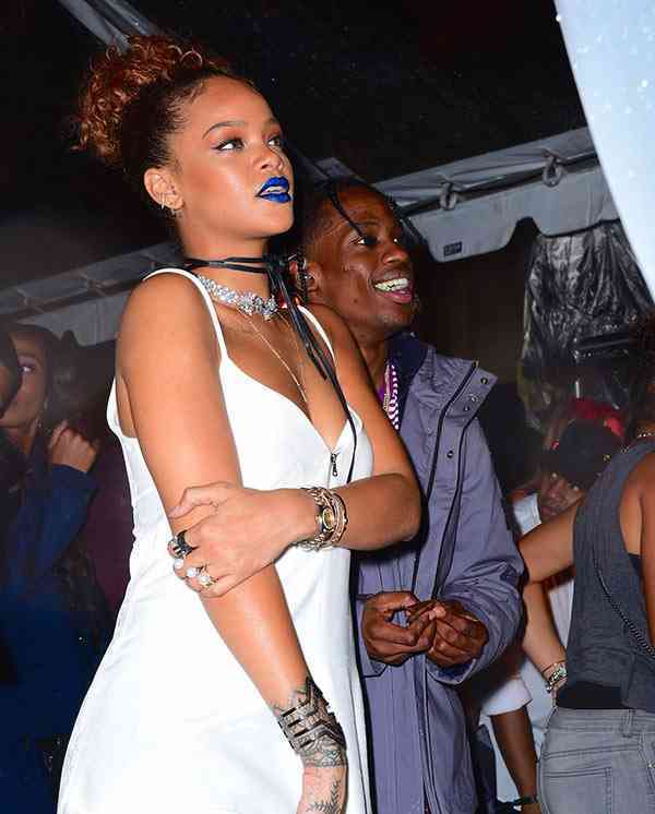 Travis Scott Dating Rihanna?